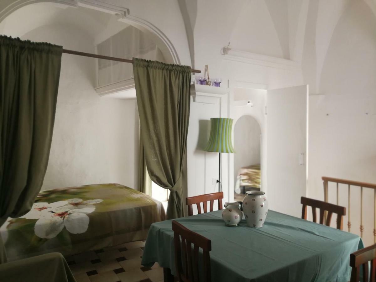 Апартаменти Casa La Chicca Di Gina Остуні Екстер'єр фото